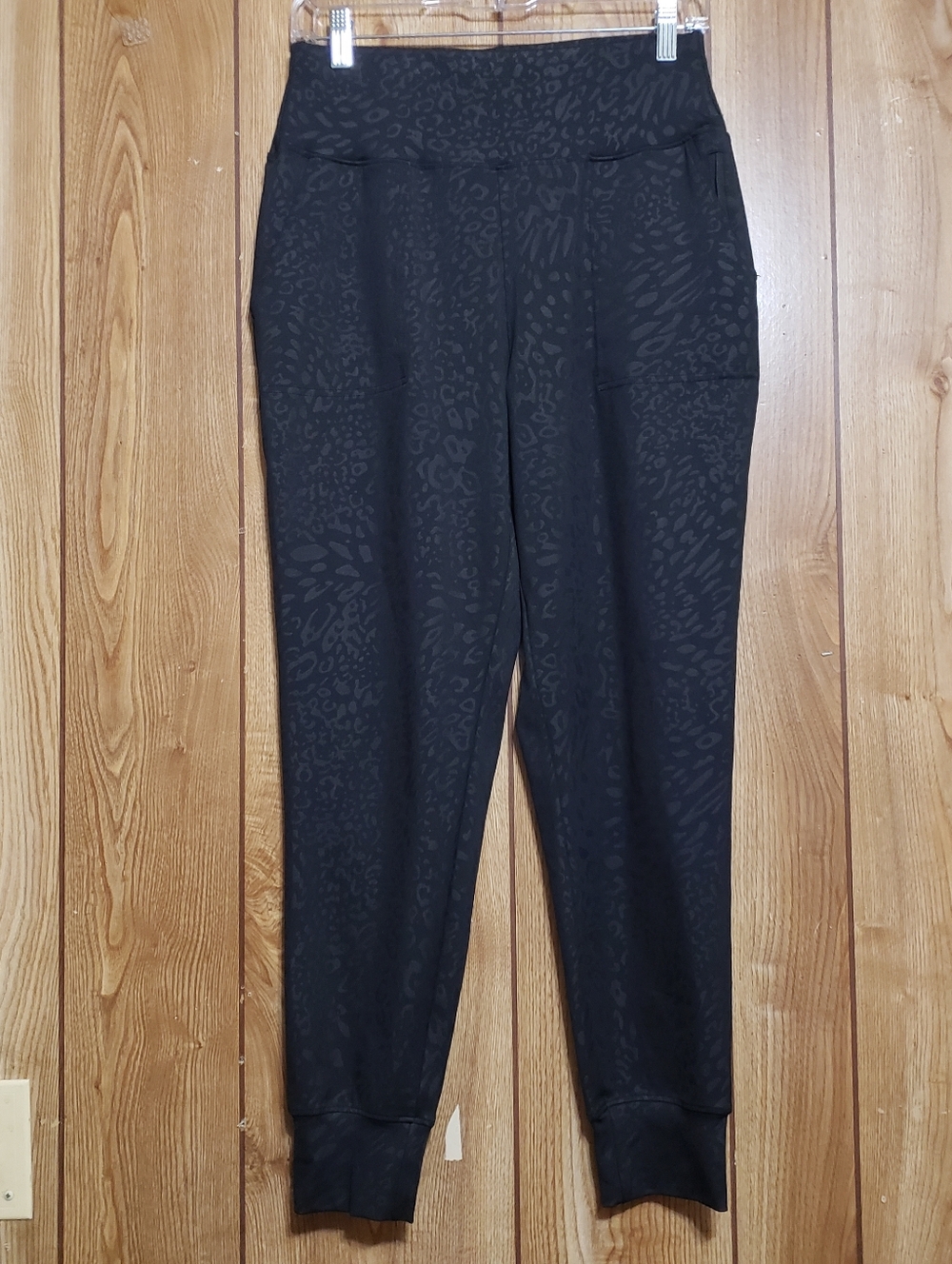 Womens Medium Black Joggers Black On Black Leopard Print MB Modern Balance